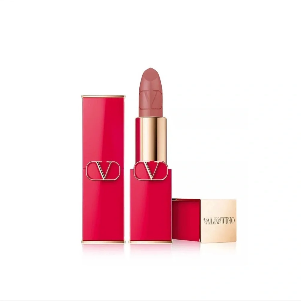 Valentino Rosso Matte Lipstick in 123R falling for nude